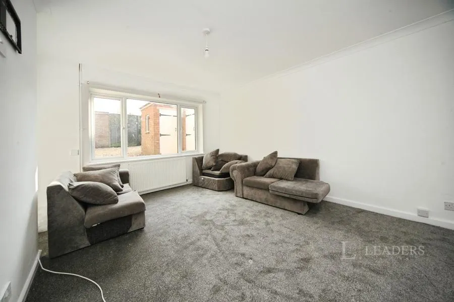 Oatfield Close, Luton, LU4, photo 6