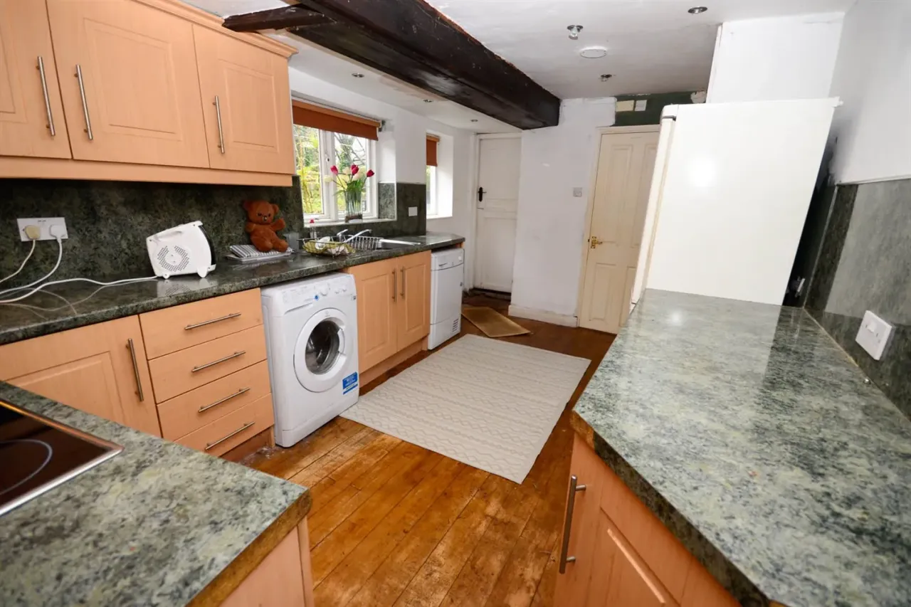 White Cottages, Monkton Village, NE32, photo 17