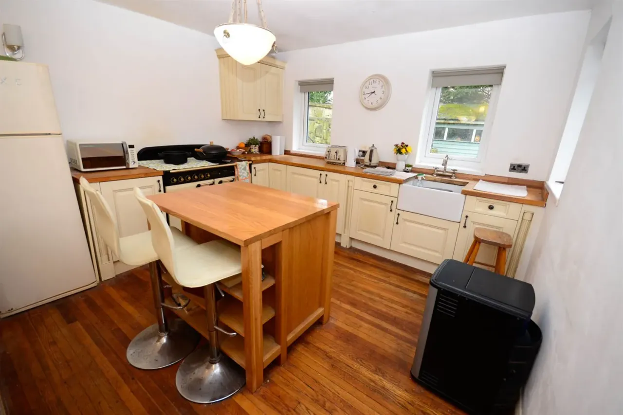 White Cottages, Monkton Village, NE32, photo 6