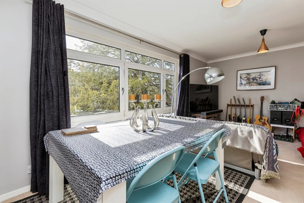 3 bed flat for sale — Paddockhall Road, Haywards Heath