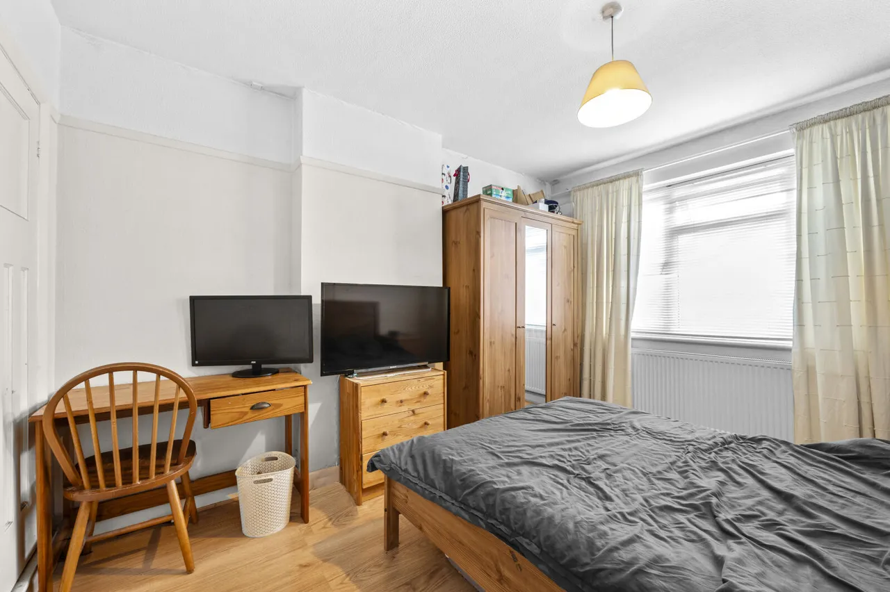 Bushey Road, Raynes Park, SW20, photo 6