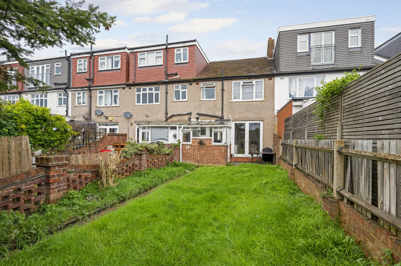 Bushey Road, Raynes Park, SW20, photo 4