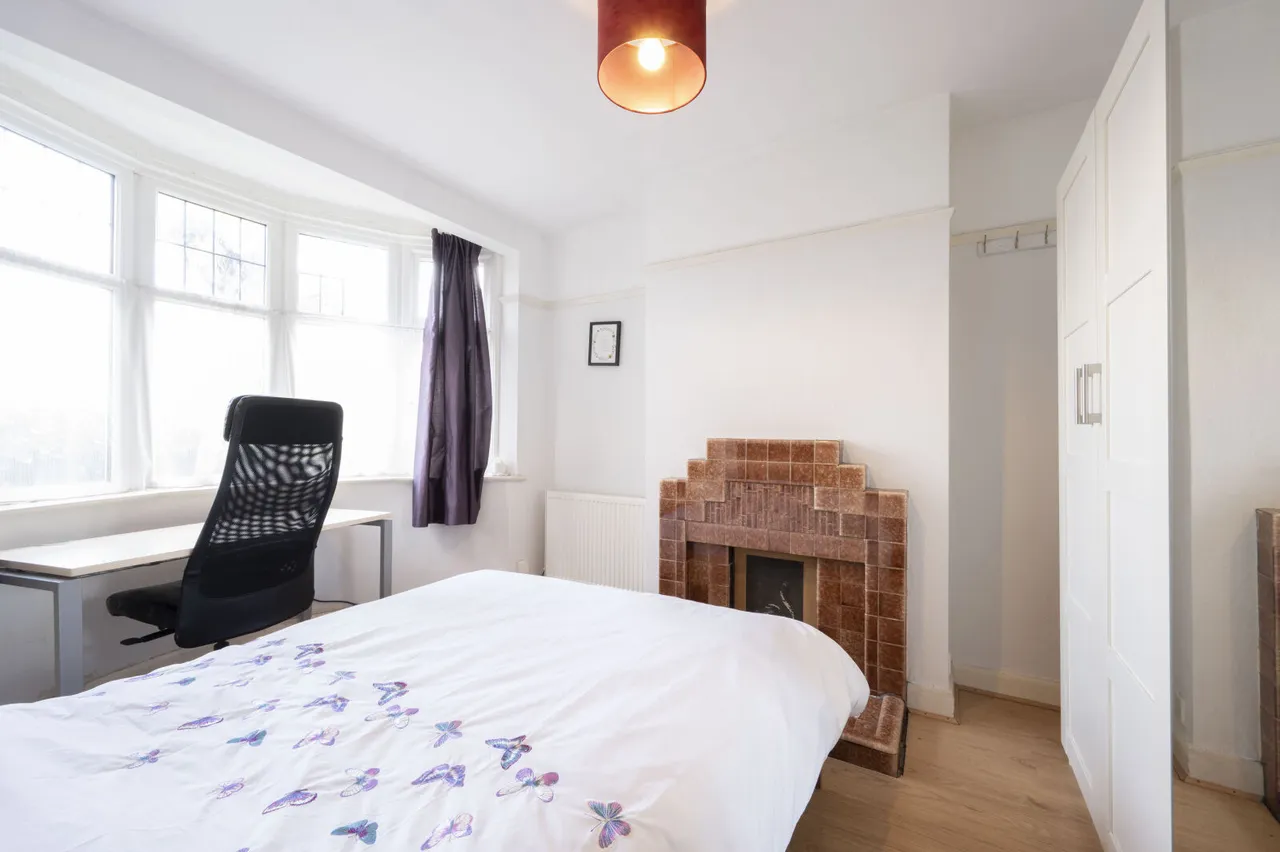 Bushey Road, Raynes Park, SW20, photo 15