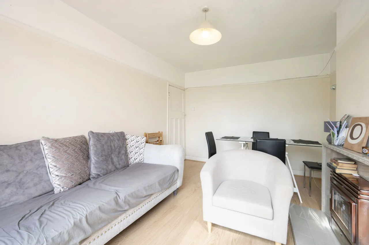Bushey Road, Raynes Park, SW20, photo 7