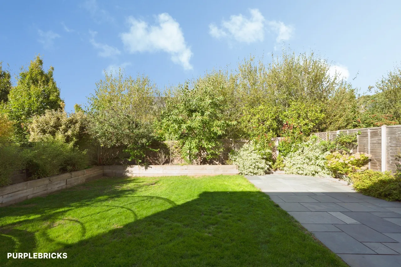 Wisteria Drive, Crawley, RH10, photo 26