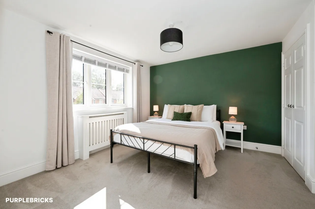 Wisteria Drive, Crawley, RH10, photo 4