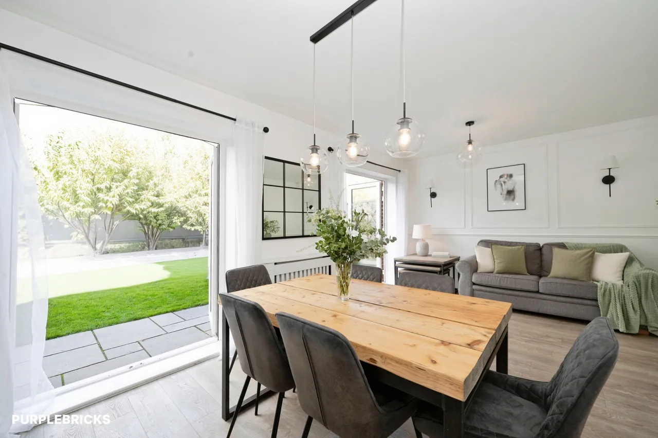 Wisteria Drive, Crawley, RH10, photo 8