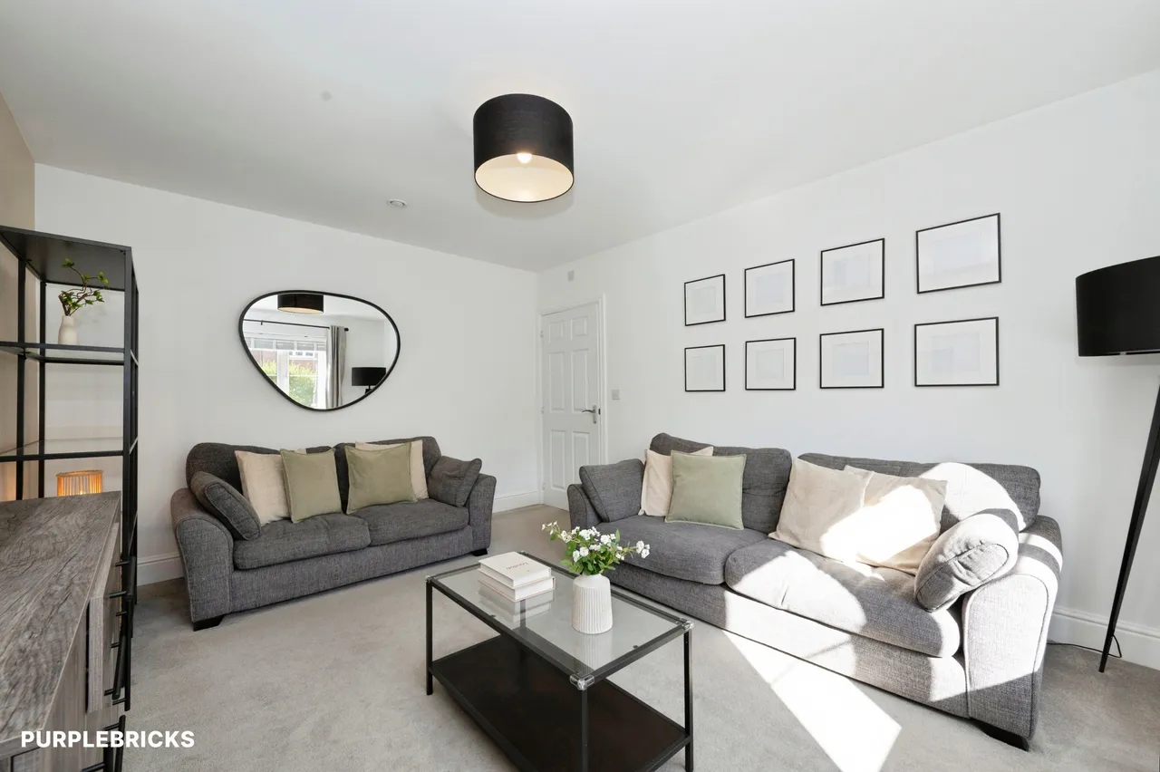 Wisteria Drive, Crawley, RH10, photo 10