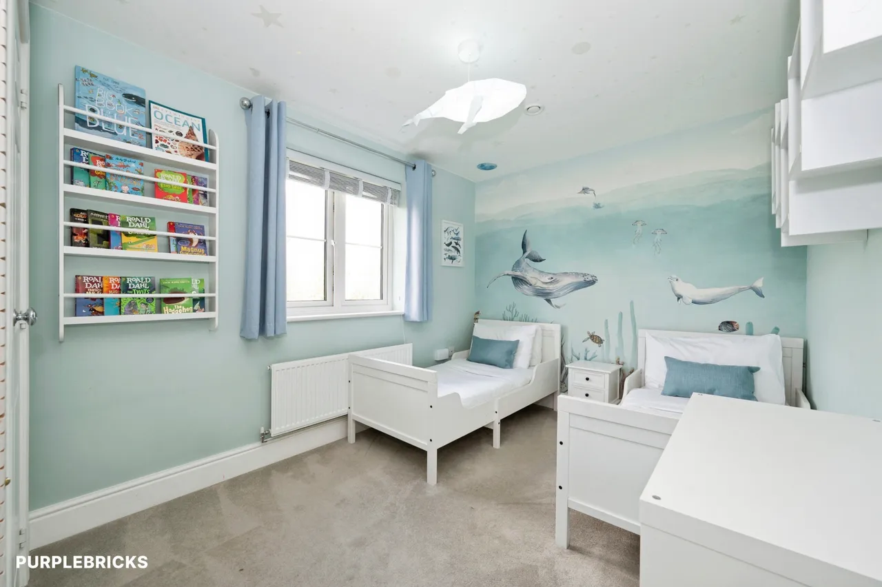 Wisteria Drive, Crawley, RH10, photo 18