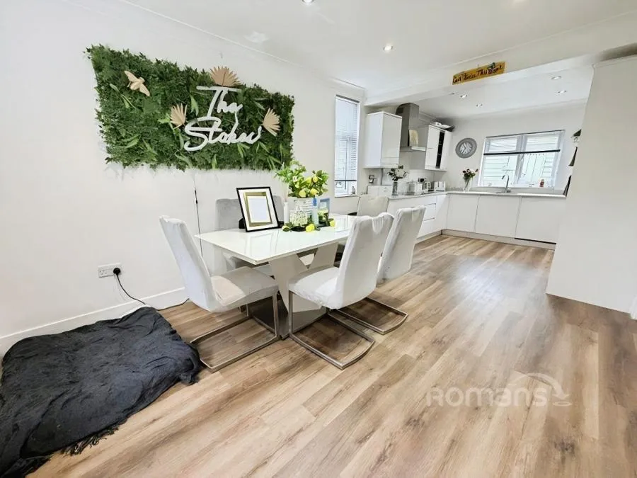Glebe Road, Old Windsor, SL4, photo 6