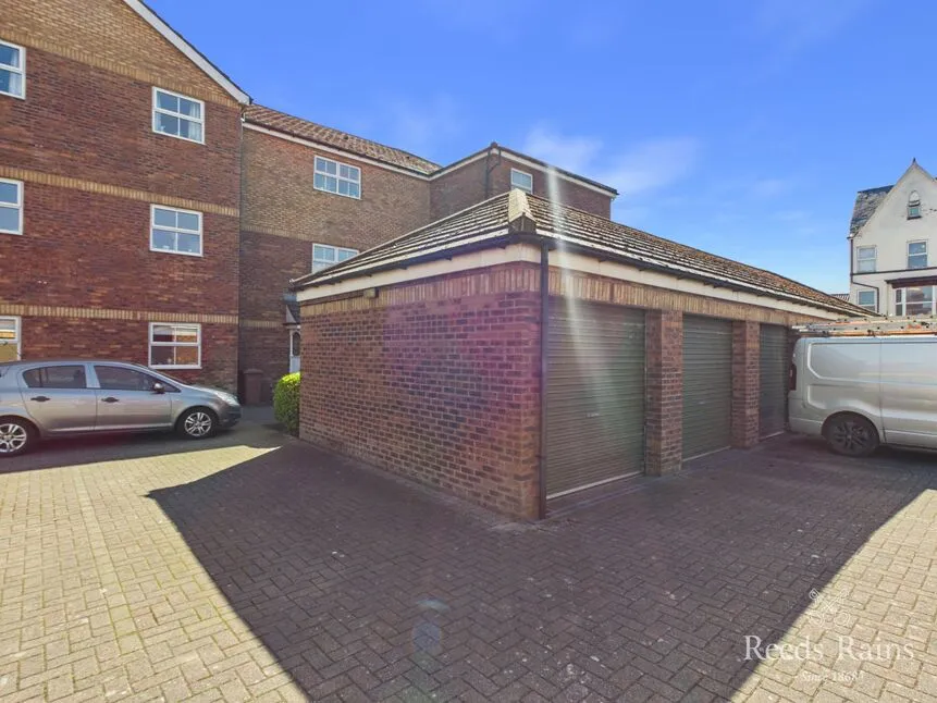 Mariners Court, West Street, Bridlington, YO15, photo 6