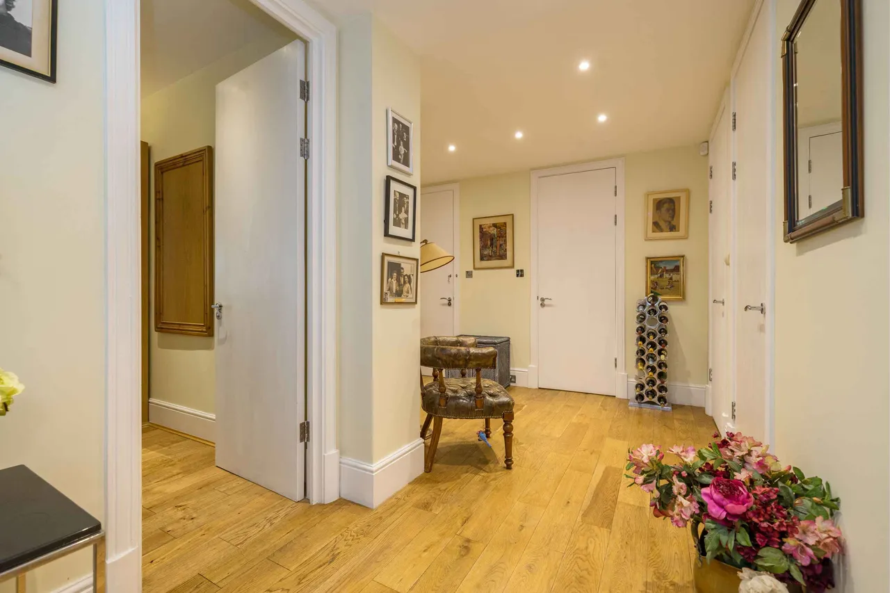 Lancaster Gate, London, W2, photo 11