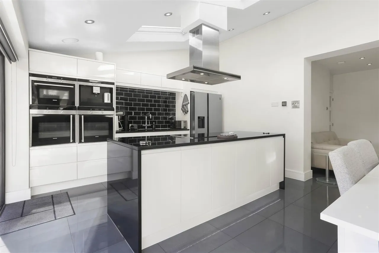 Seymour Road, Carshalton, SM5, photo 8