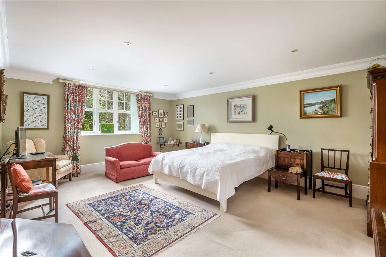 Kings Drive, Midhurst, GU29, photo 9