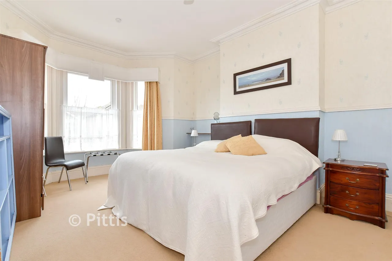 Station Avenue, Sandown, PO36, photo 9