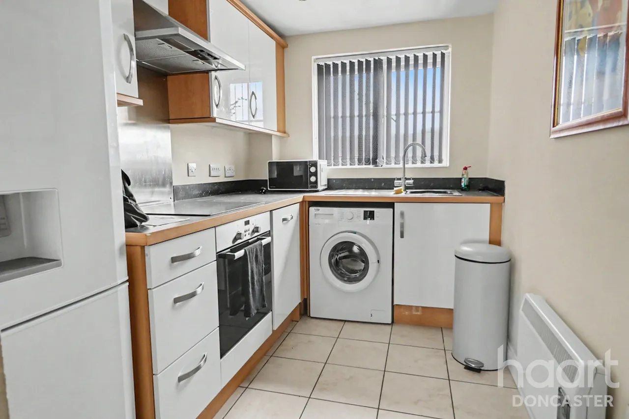 Reeves Way, Armthorpe, DN3, photo 2