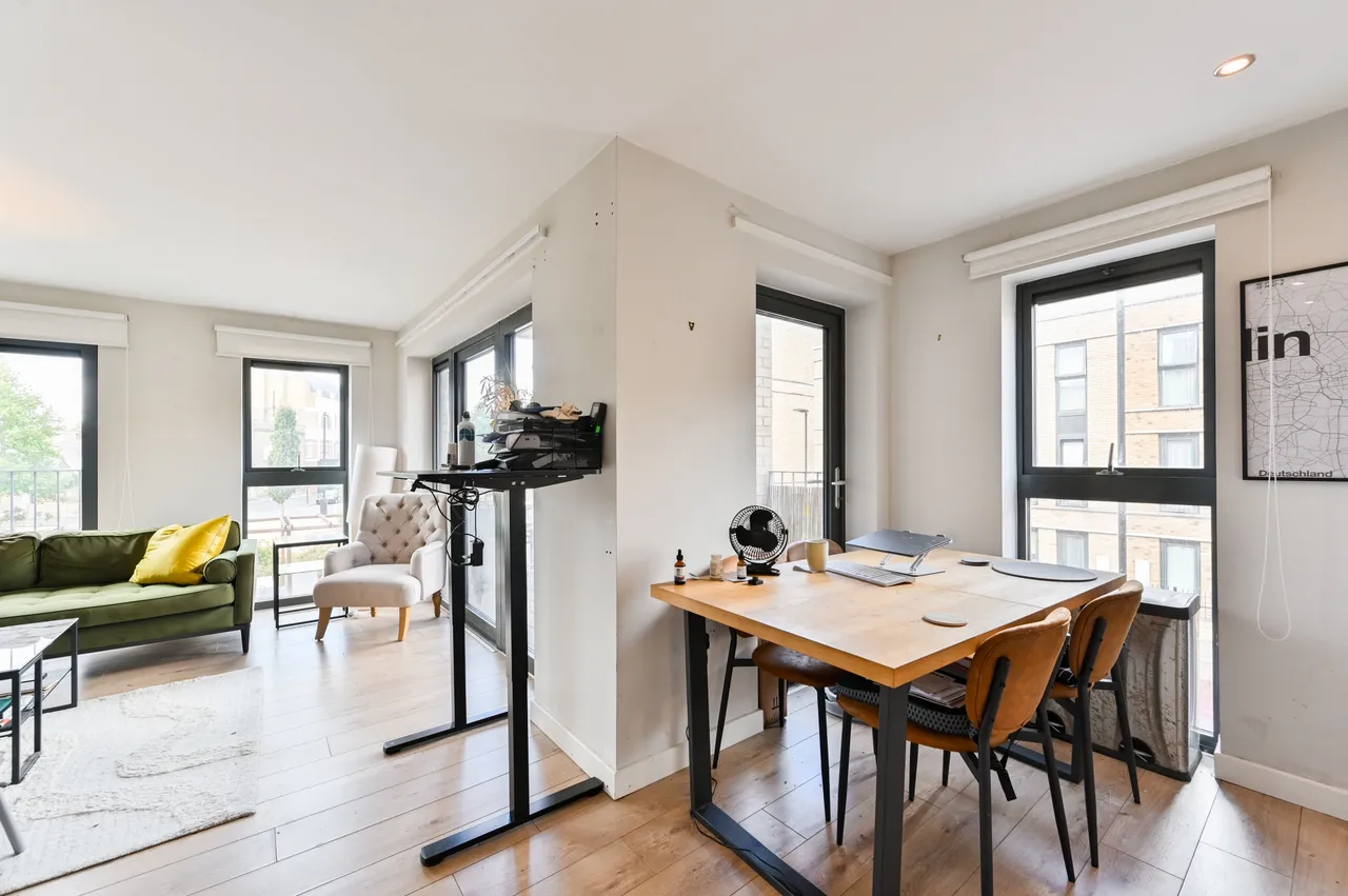 Flat 5, 4 Bourbon Road, London, photo 7