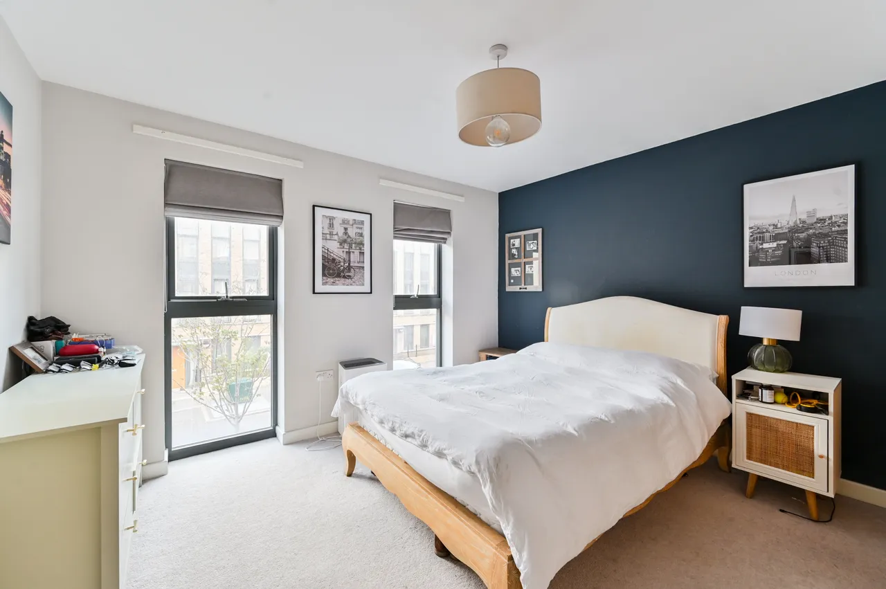 Flat 5, 4 Bourbon Road, London, photo 8