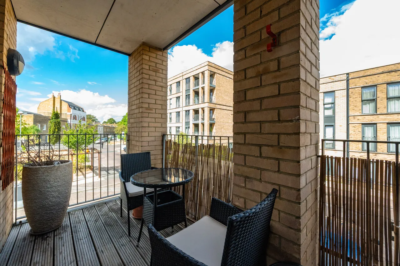 Flat 5, 4 Bourbon Road, London, photo 10