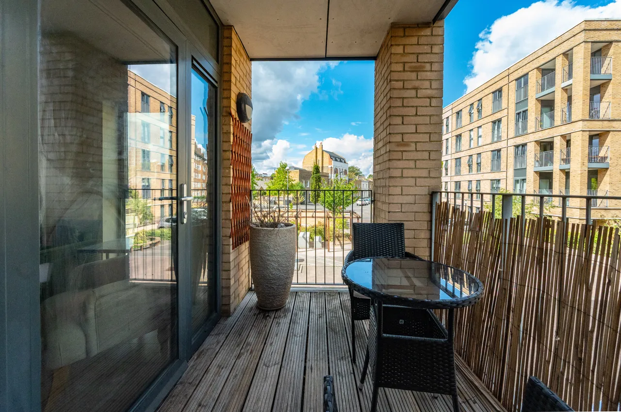 Flat 5, 4 Bourbon Road, London, photo 11
