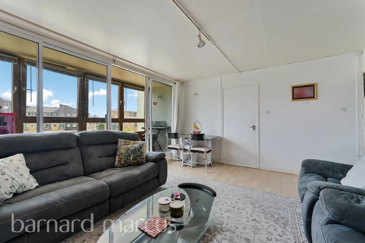 Lemon Grove, Feltham, TW13, photo 3