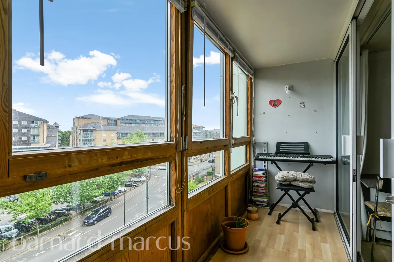 Lemon Grove, Feltham, TW13, photo 4