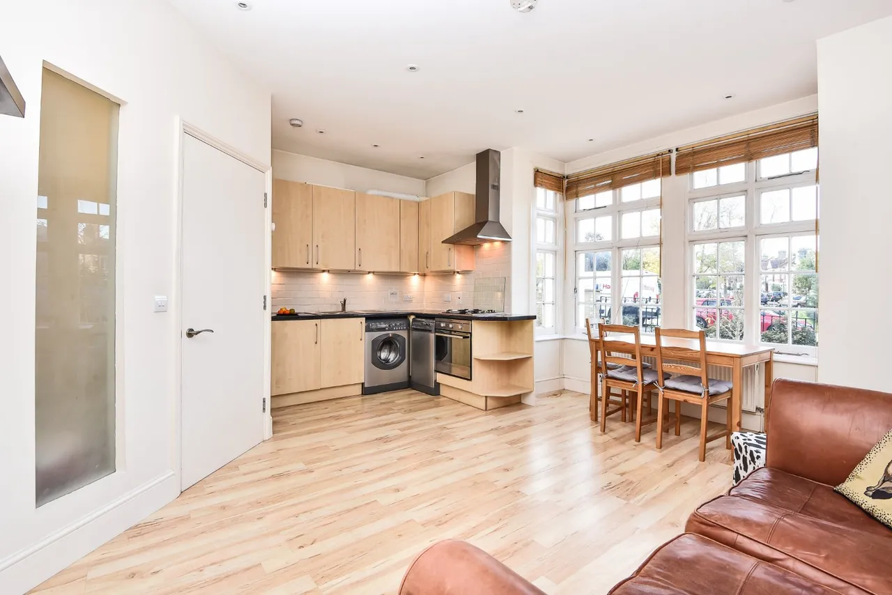 Warwick Road, Bounds Green, N11, photo 10