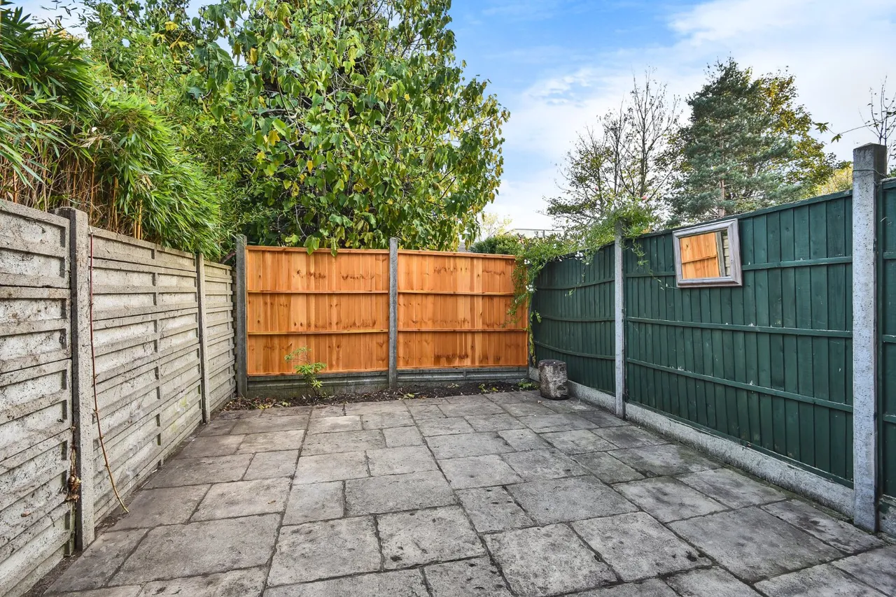 Warwick Road, Bounds Green, N11, photo 6