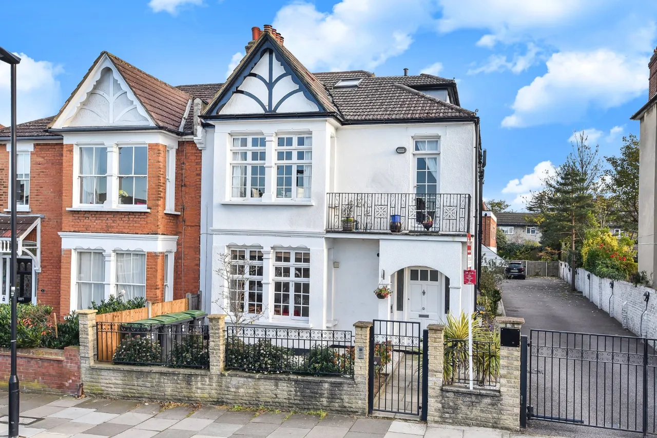 Warwick Road, Bounds Green, N11, photo 13