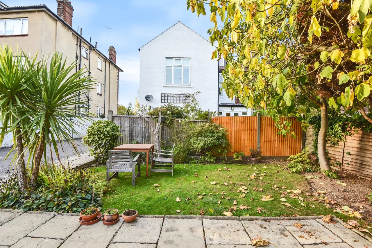 Warwick Road, Bounds Green, N11, photo 19