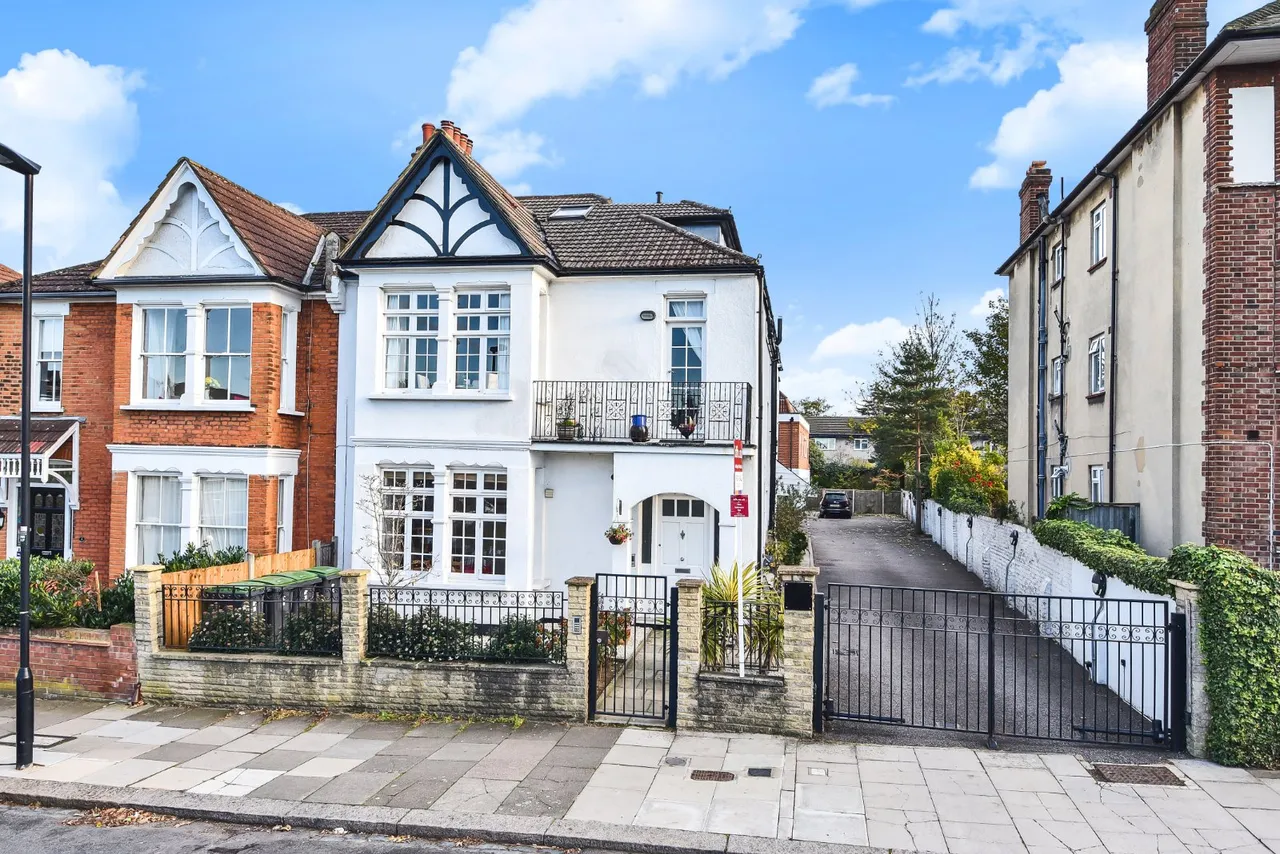 Warwick Road, Bounds Green, N11, photo 7