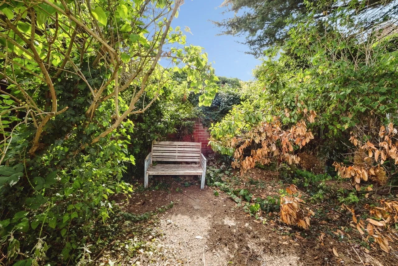 Mount Pleasant Road, Chigwell, IG7, photo 22