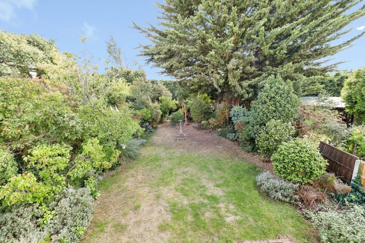 Mount Pleasant Road, Chigwell, IG7, photo 8