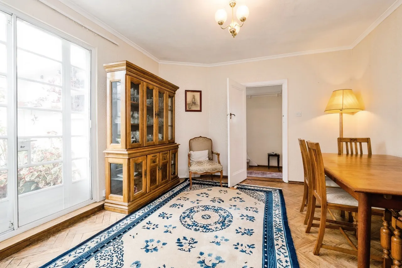 Mount Pleasant Road, Chigwell, IG7, photo 9