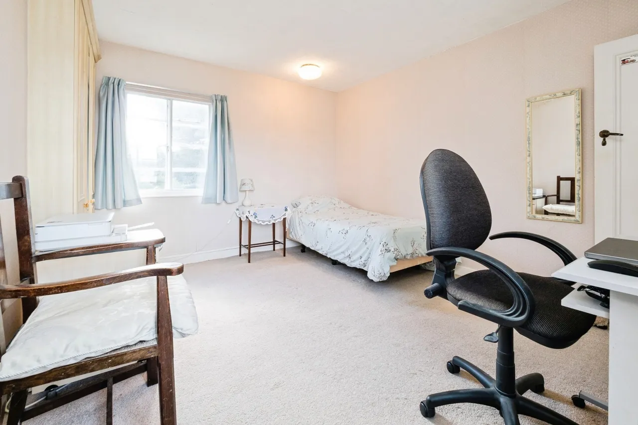 Mount Pleasant Road, Chigwell, IG7, photo 20