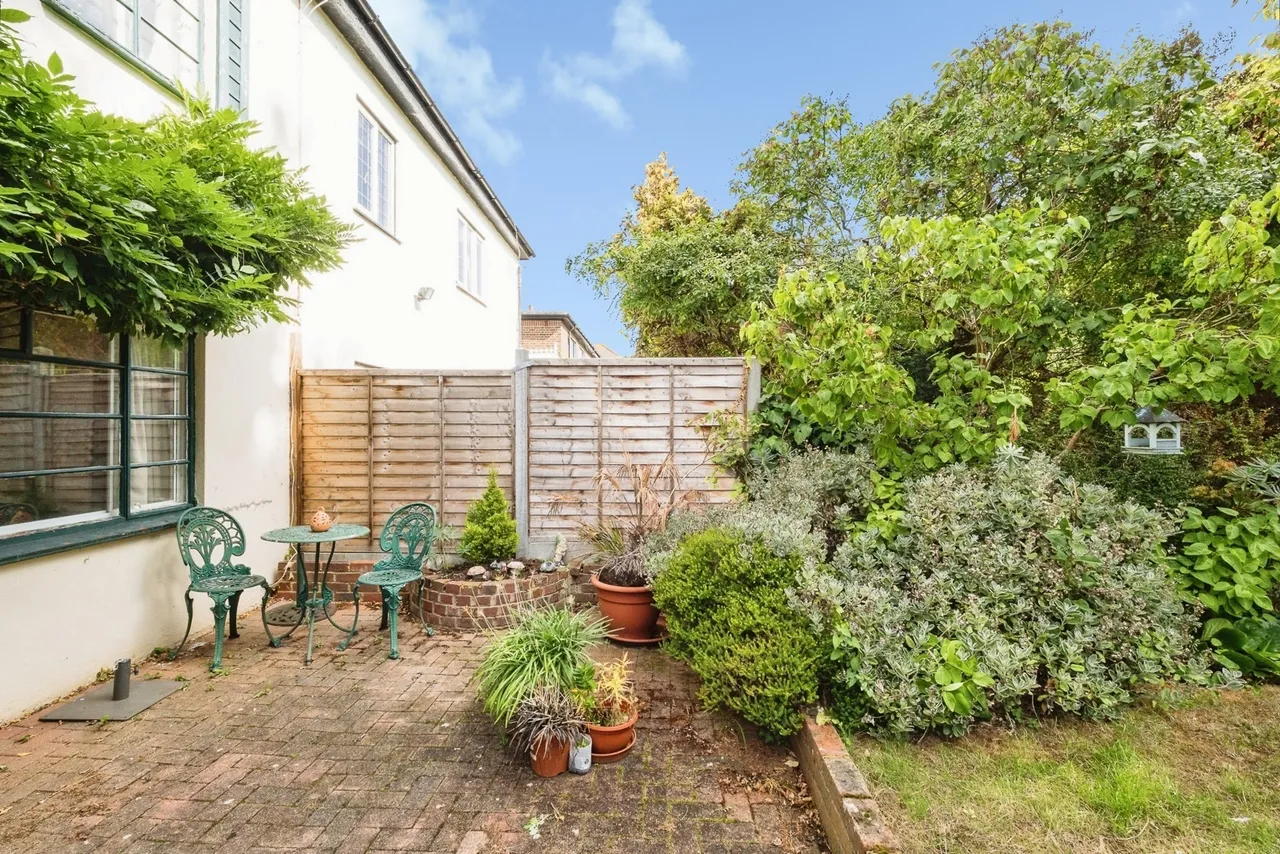 Mount Pleasant Road, Chigwell, IG7, photo 13
