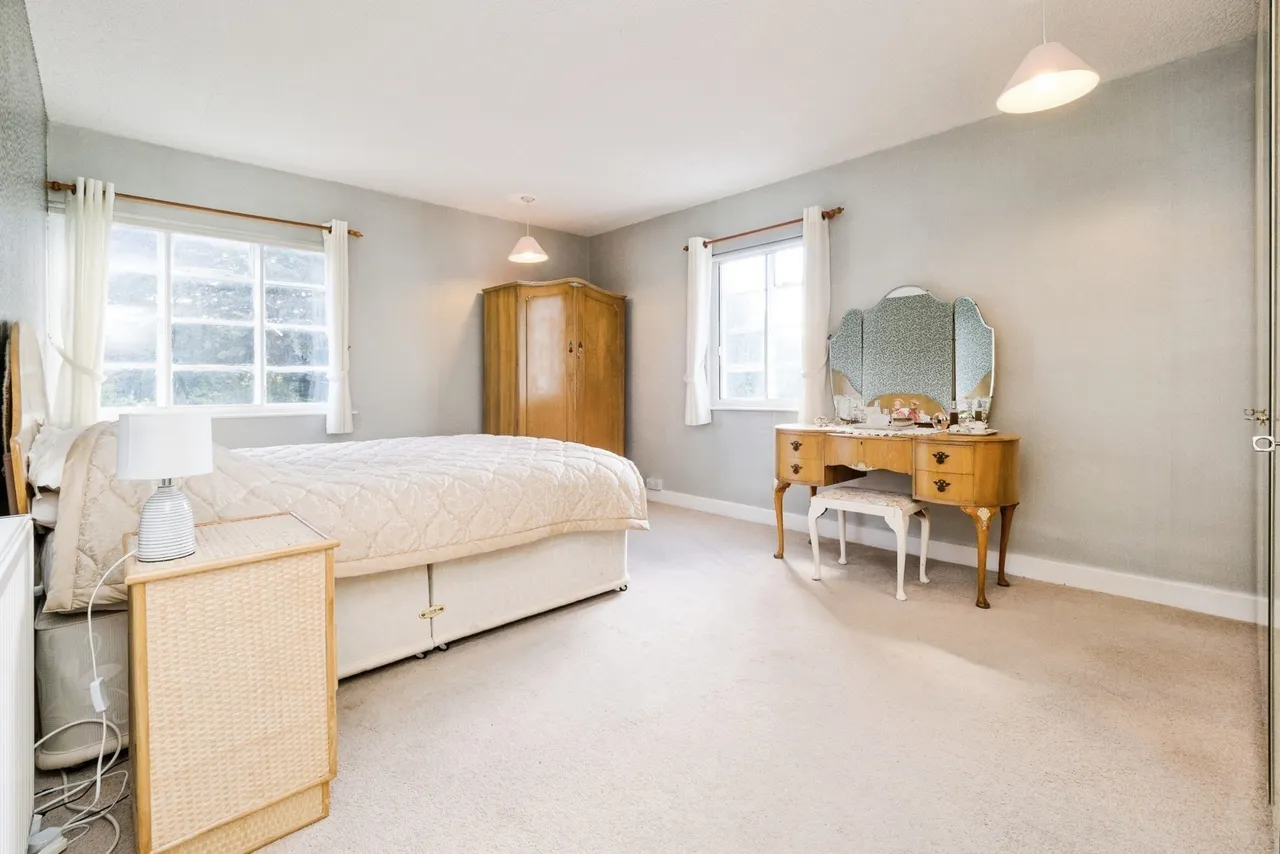 Mount Pleasant Road, Chigwell, IG7, photo 17