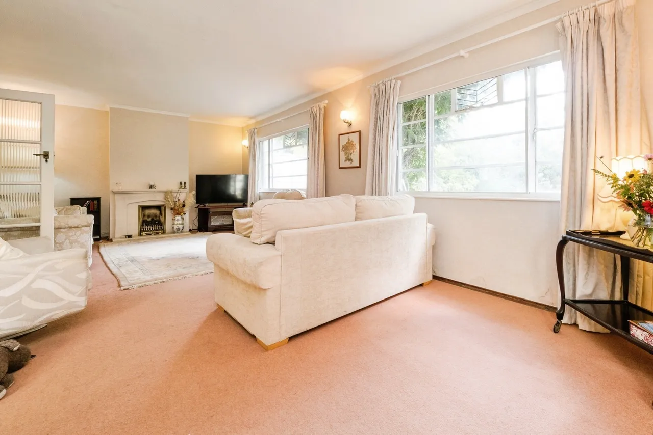 Mount Pleasant Road, Chigwell, IG7, photo 5
