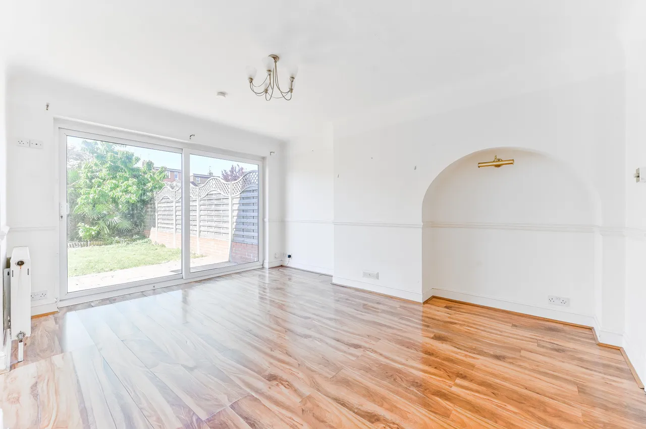 20 Cromwell Road, Worcester Park, photo 4