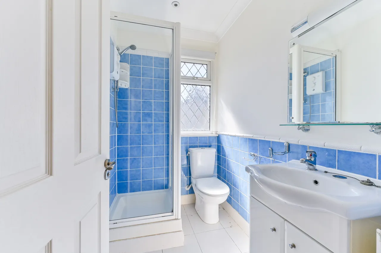 20 Cromwell Road, Worcester Park, photo 9