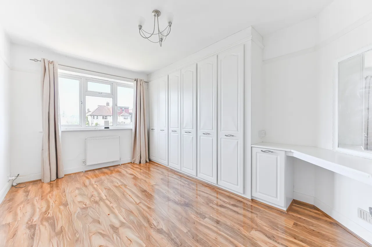 20 Cromwell Road, Worcester Park, photo 12