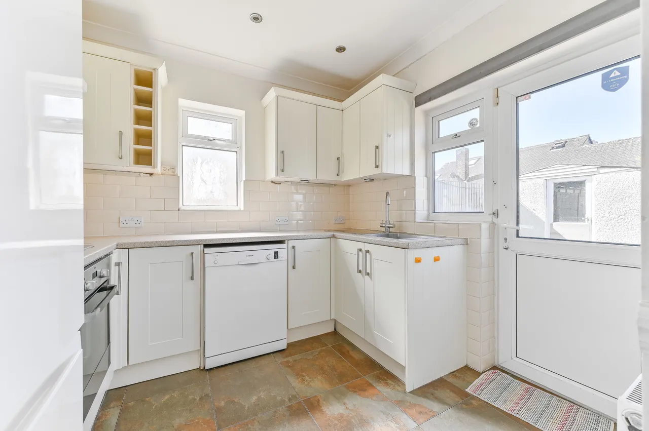 20 Cromwell Road, Worcester Park, photo 5