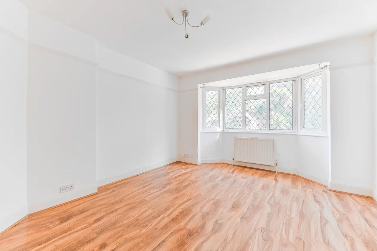 20 Cromwell Road, Worcester Park, photo 11
