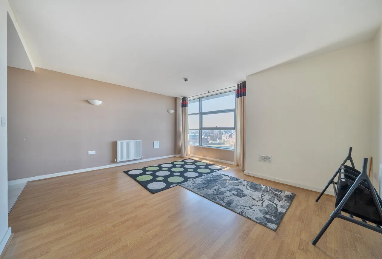Exon Apartments, Mercury Gardens, RM1 3HF, photo 4