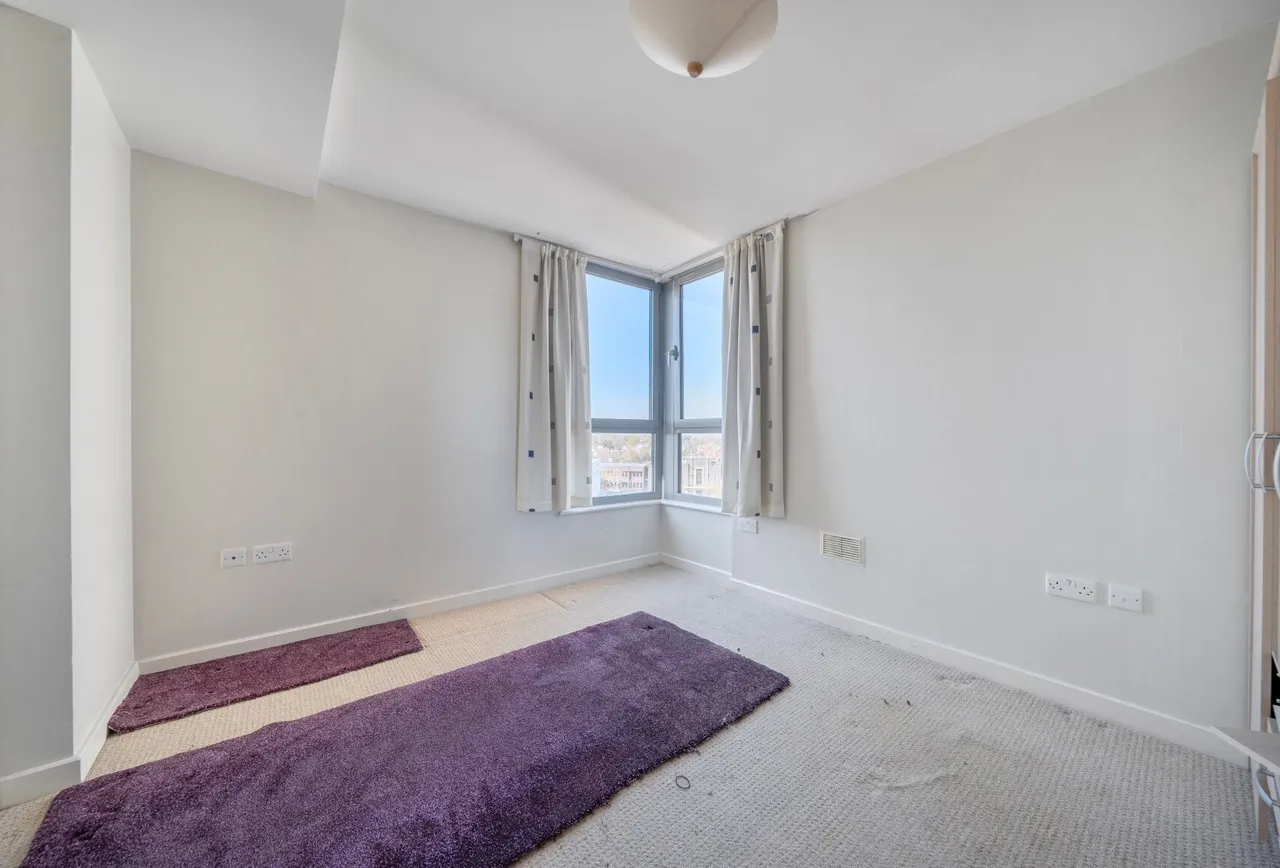Exon Apartments, Mercury Gardens, RM1 3HF, photo 7