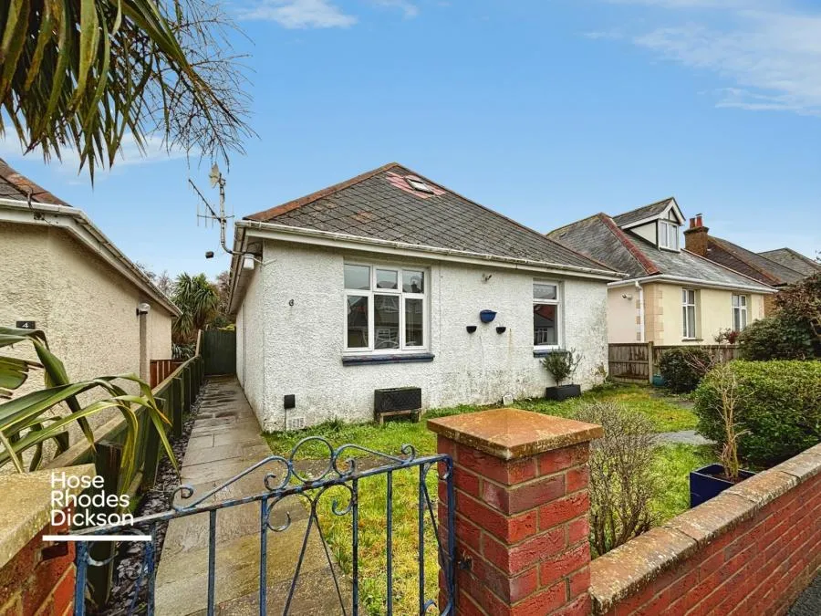 2 bed house for sale, Heath Gardens, Sandown, PO36