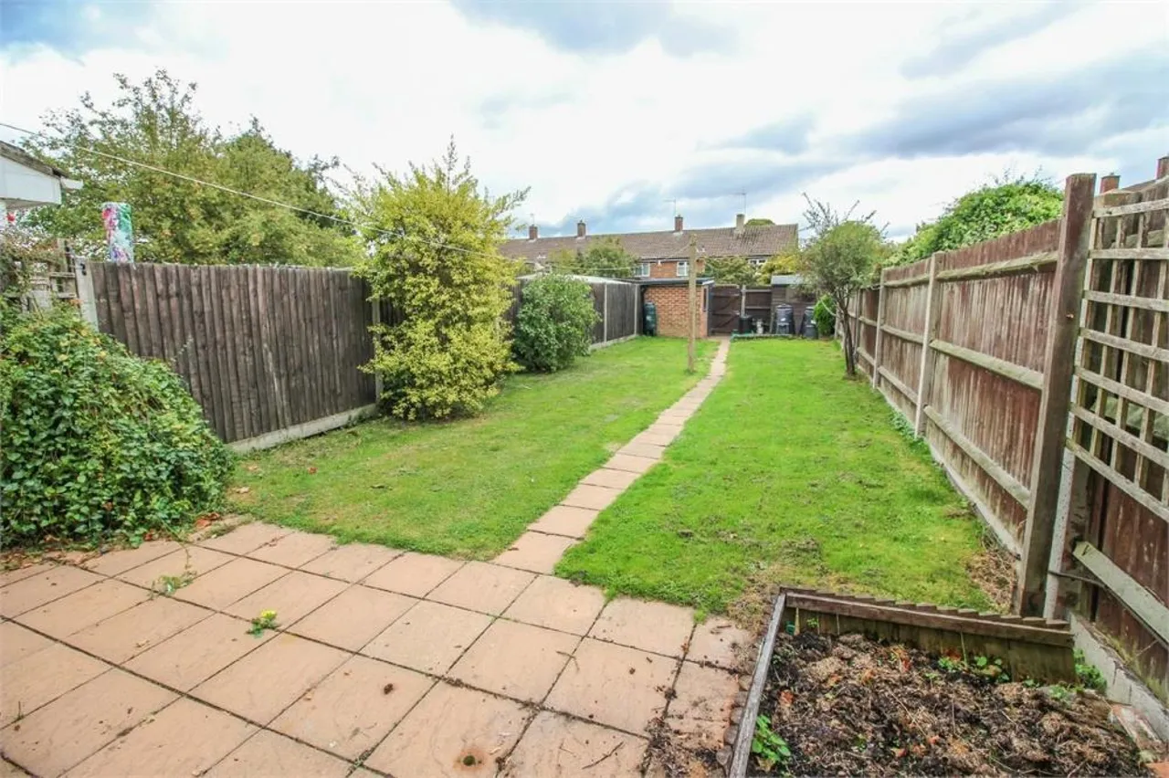 Dovehouse Croft, Harlow, CM20, photo 3