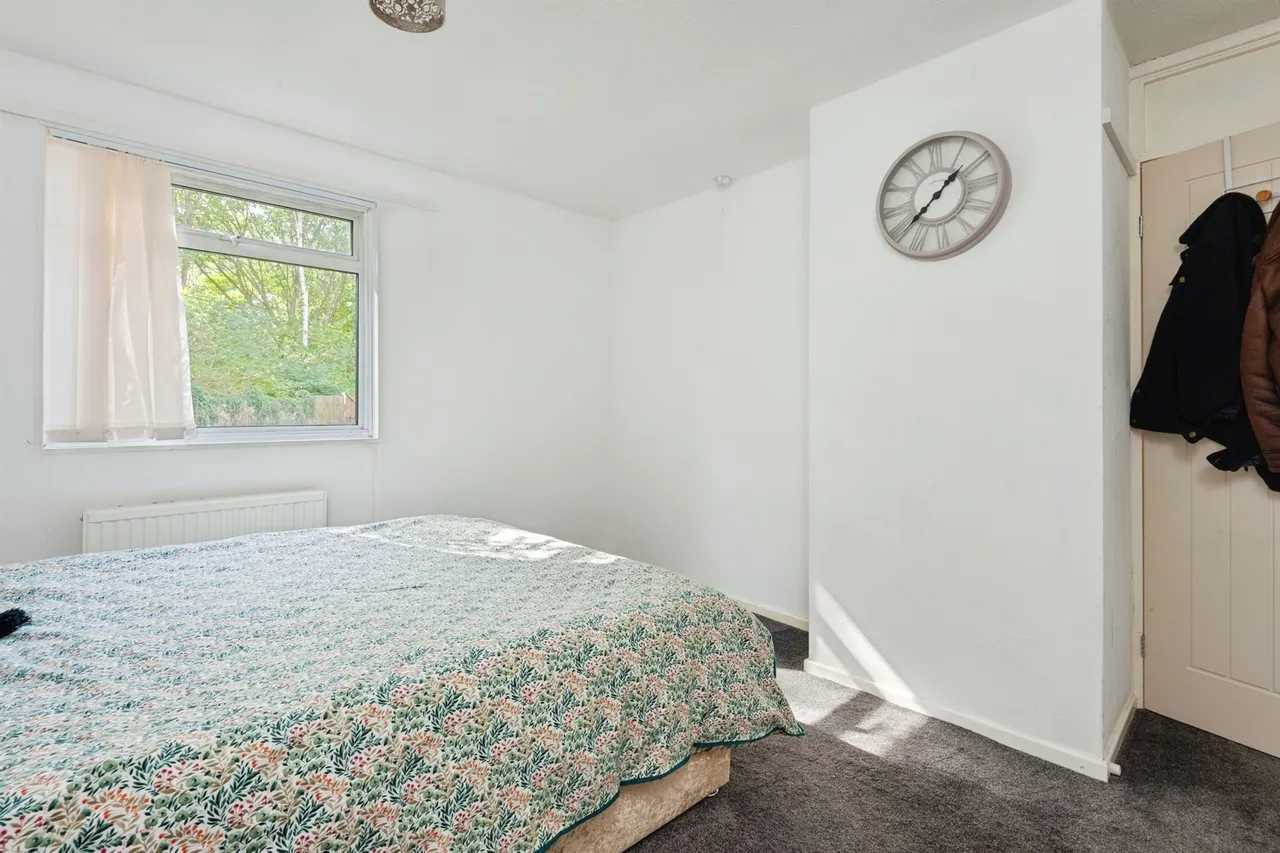 Porthleven Road, Brookvale, WA7, photo 12