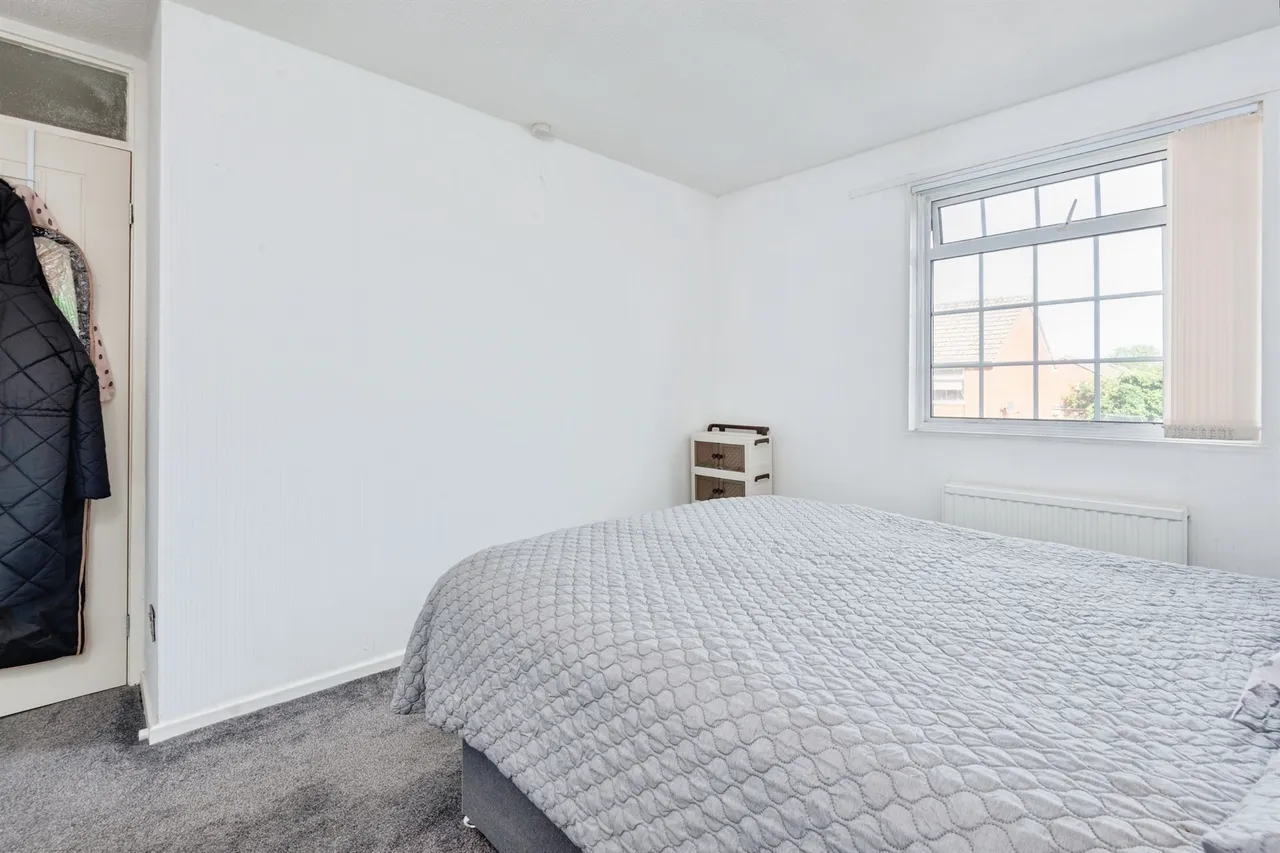 Porthleven Road, Brookvale, WA7, photo 10