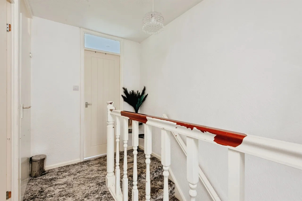 Porthleven Road, Brookvale, WA7, photo 8